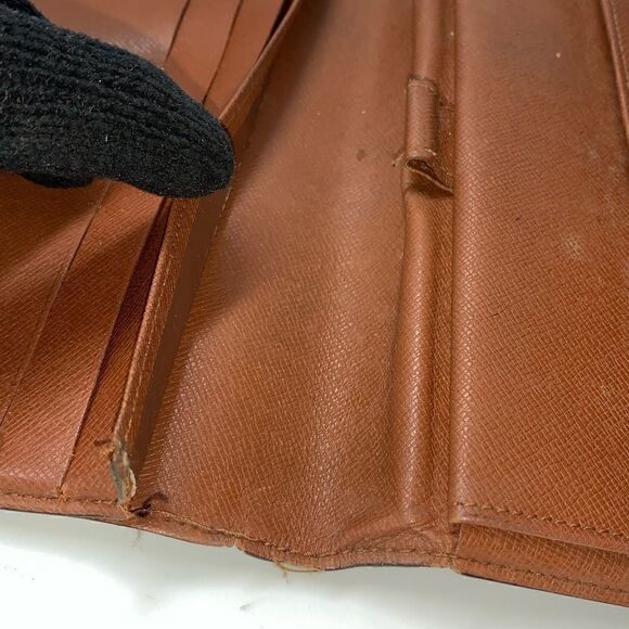 Authentic Louis Vuitton Monogram Sarah Wallet - Picture 8 of 14